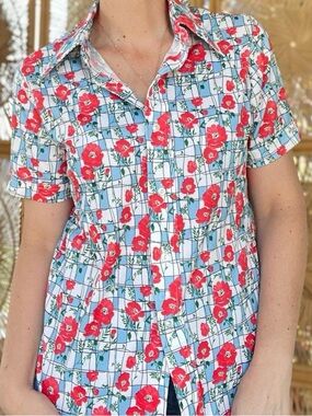 70s Vintage Sears “The Shirt” Pink Poppies Print Blue & White Button Up Shirt